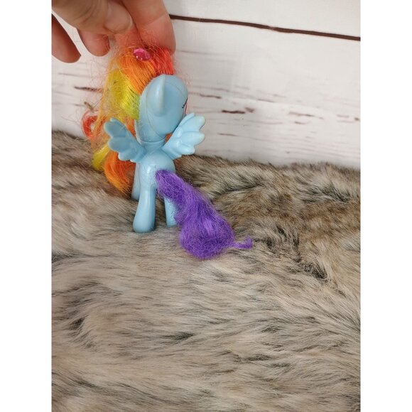 What year is this My Little Pony Rainbow Dash Pegasus Figure Toy‎ - Picture 3 of 7